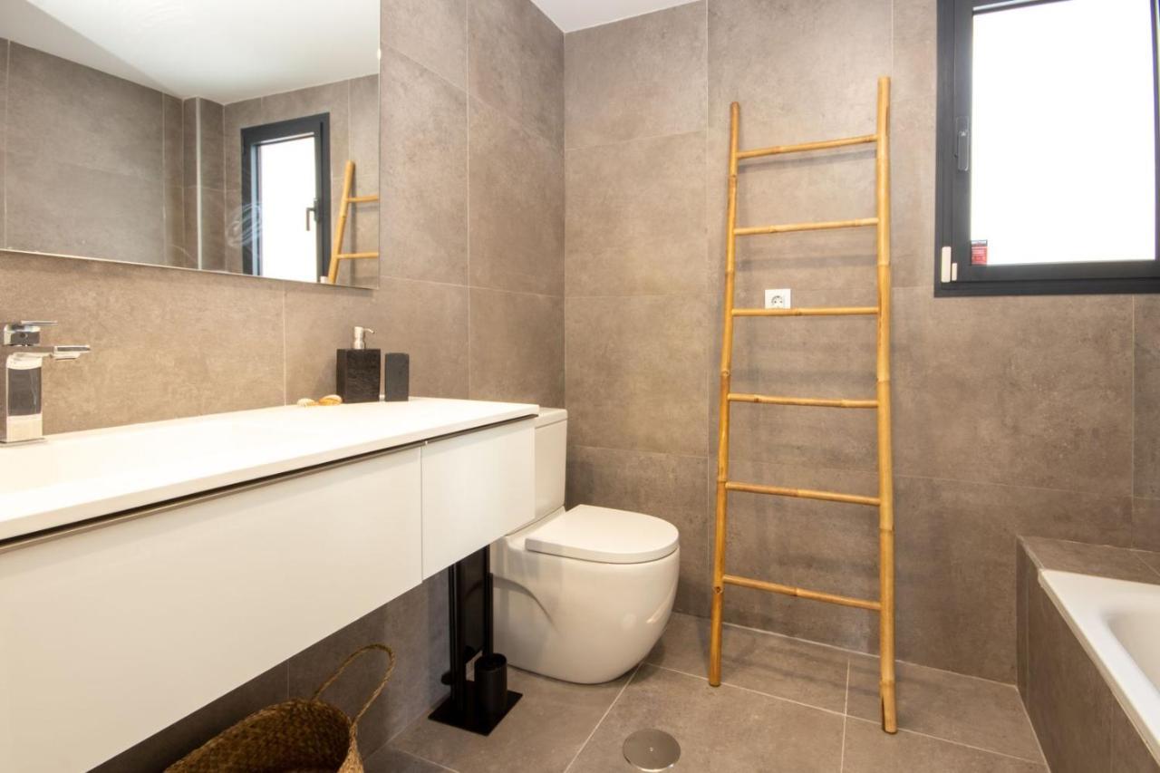 Luxury Apartment Stunning Seaview Bs 3104 マニルバ エクステリア 写真